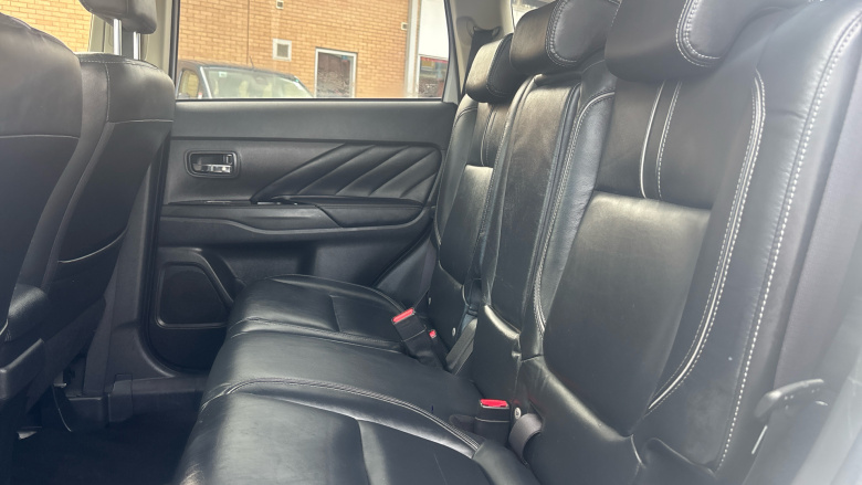 Mitsubishi Outlander 2.0 PHEV 4h 5dr Auto Estate